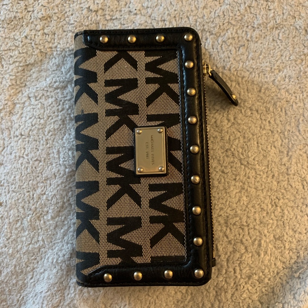 MK wallet